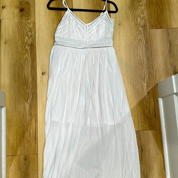 White maxi dress - Picture 1 of 3